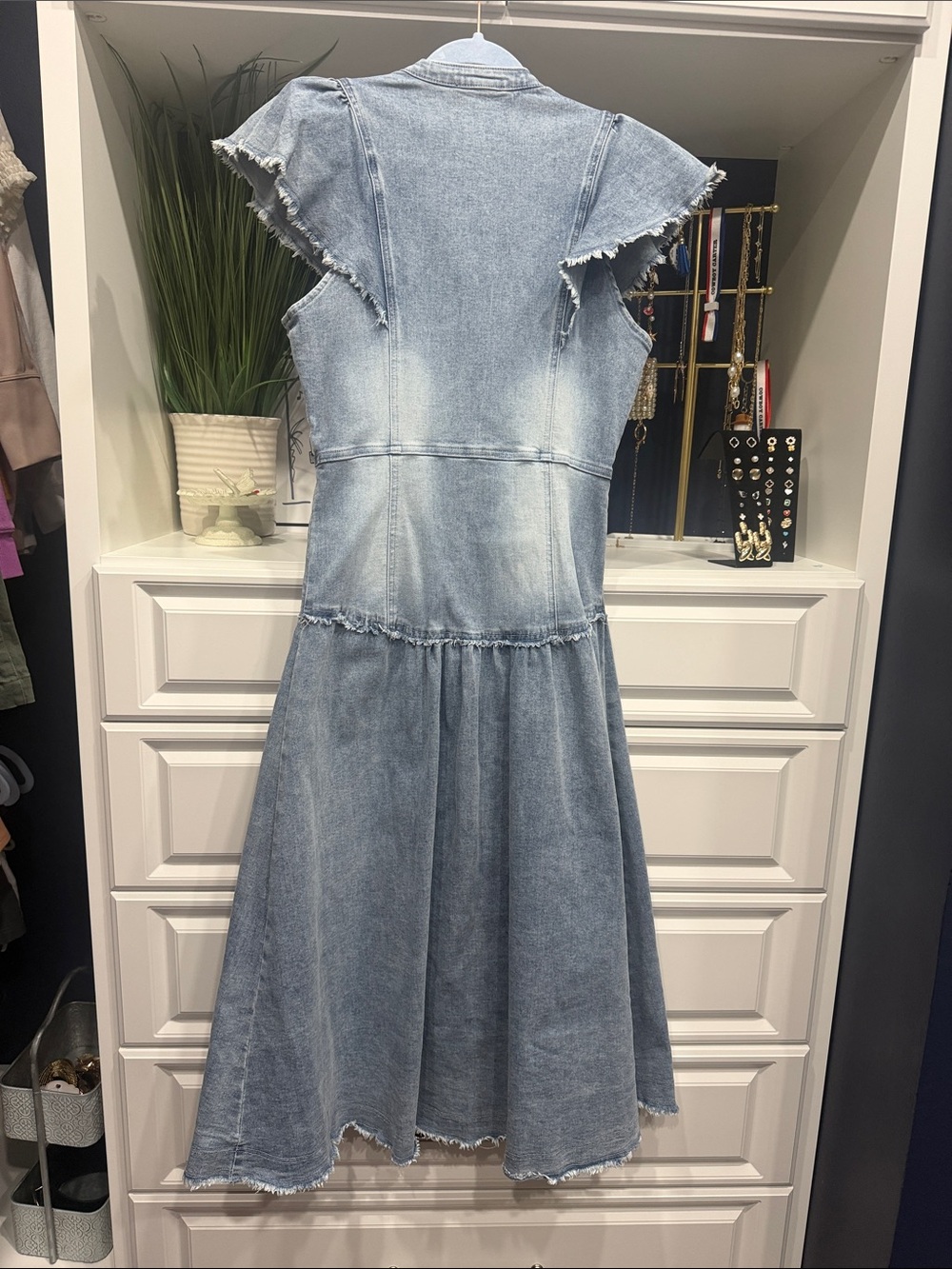 En Saison Denim Ruffle Sleeve Jeweled Button Maxi Dress SZ M - Picture 7 of 9